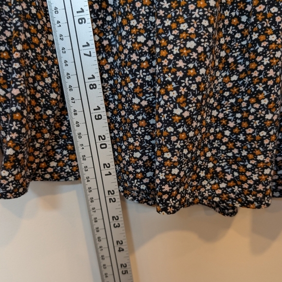 Volcom Women's Small 4/6 Black Floral Peasant Long Sleeve Flowy Top Cottagecore - Picture 7 of 8